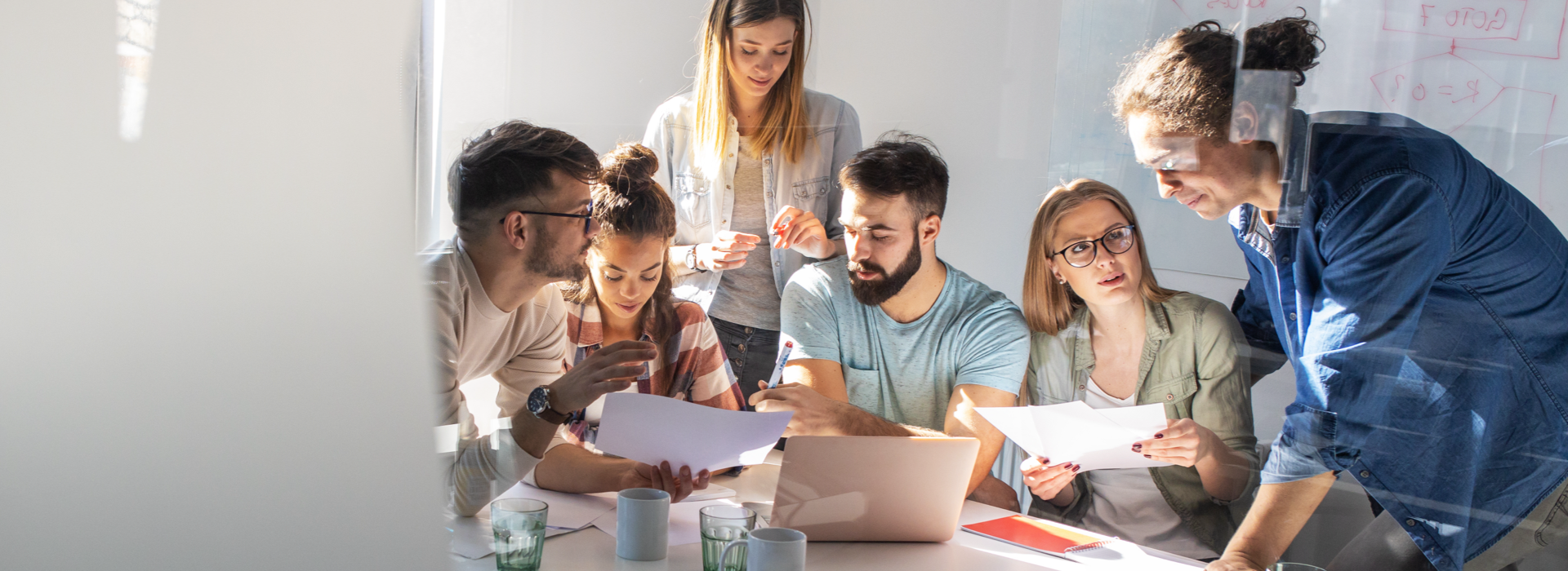 Bürocontainer, Gebäude, Aufenthaltscontainer, Umkleidecontainer, Besprechungsraum oder Container für Schulungen